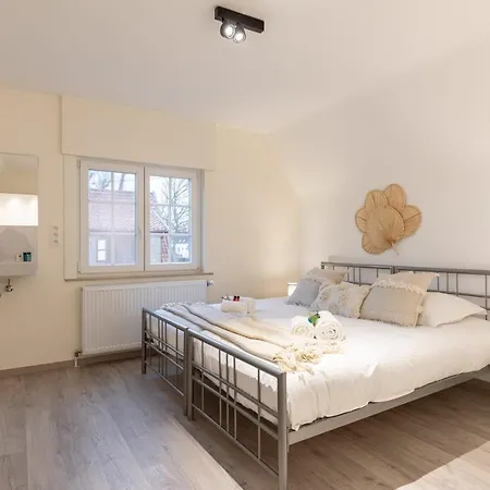 Villa Magnificent, Completely Renovated Family With Large Garden