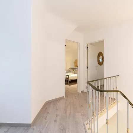 Magnificent, Completely Renovated Family With Large Garden Nieuwpoort